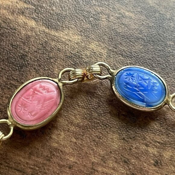 Vintage Scarab Bracelet Art Glass Gold Tone Egyptian Revival 1970s Boho Cabochon - Picture 10 of 12